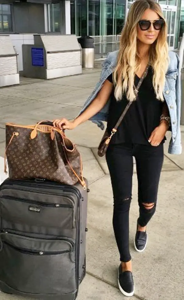 40 Comfortable Travel Outfit Ideas For 